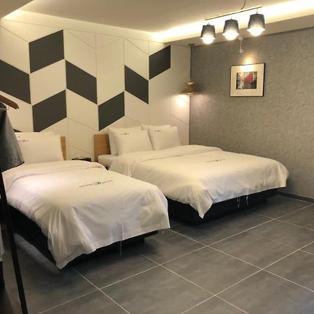 Royal Hotel Jeongeup Εξωτερικό φωτογραφία