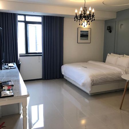 Royal Hotel Jeongeup Εξωτερικό φωτογραφία