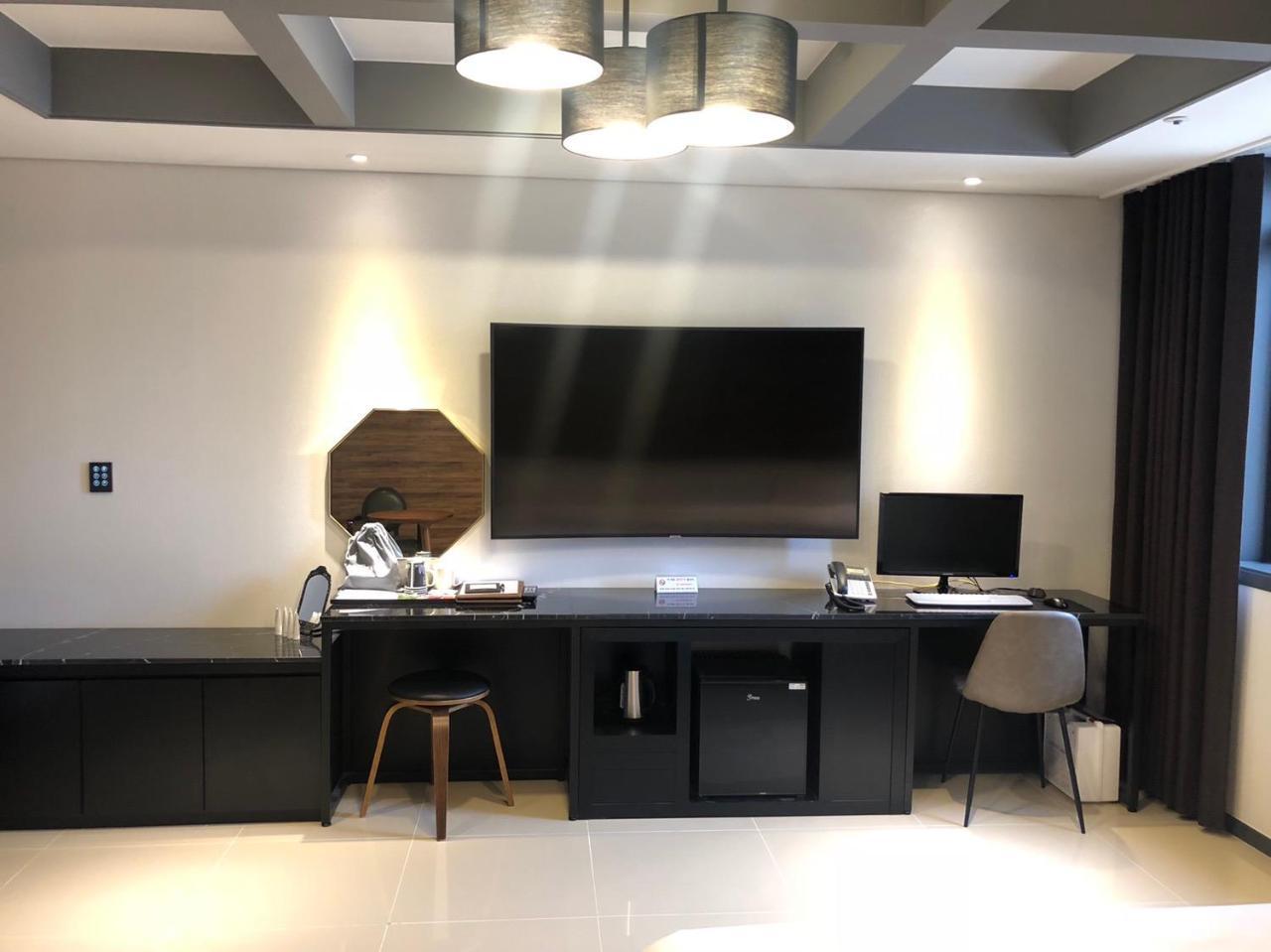 Royal Hotel Jeongeup Εξωτερικό φωτογραφία